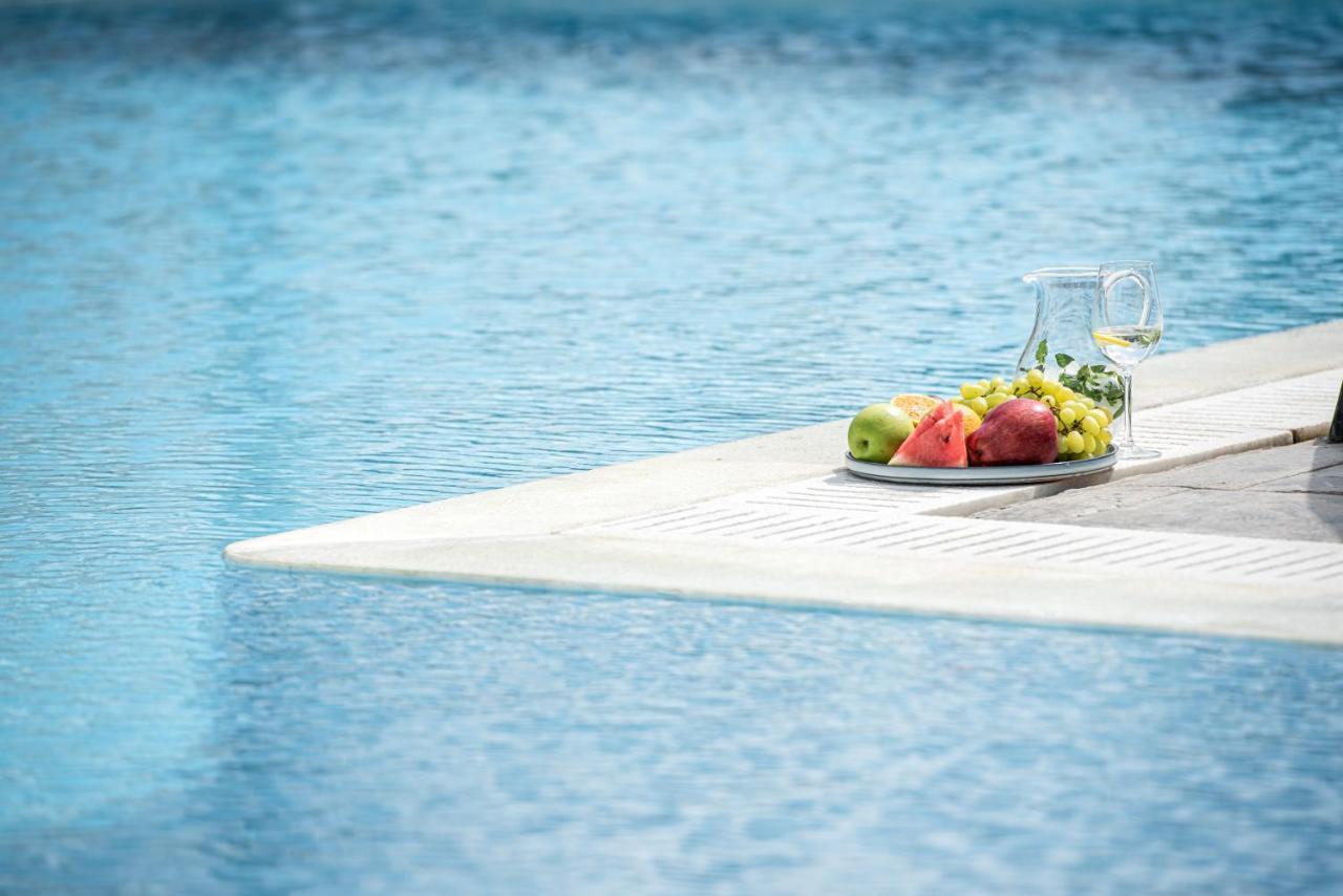 Splendour Hotel And Suites Firostefani Ngoại thất bức ảnh