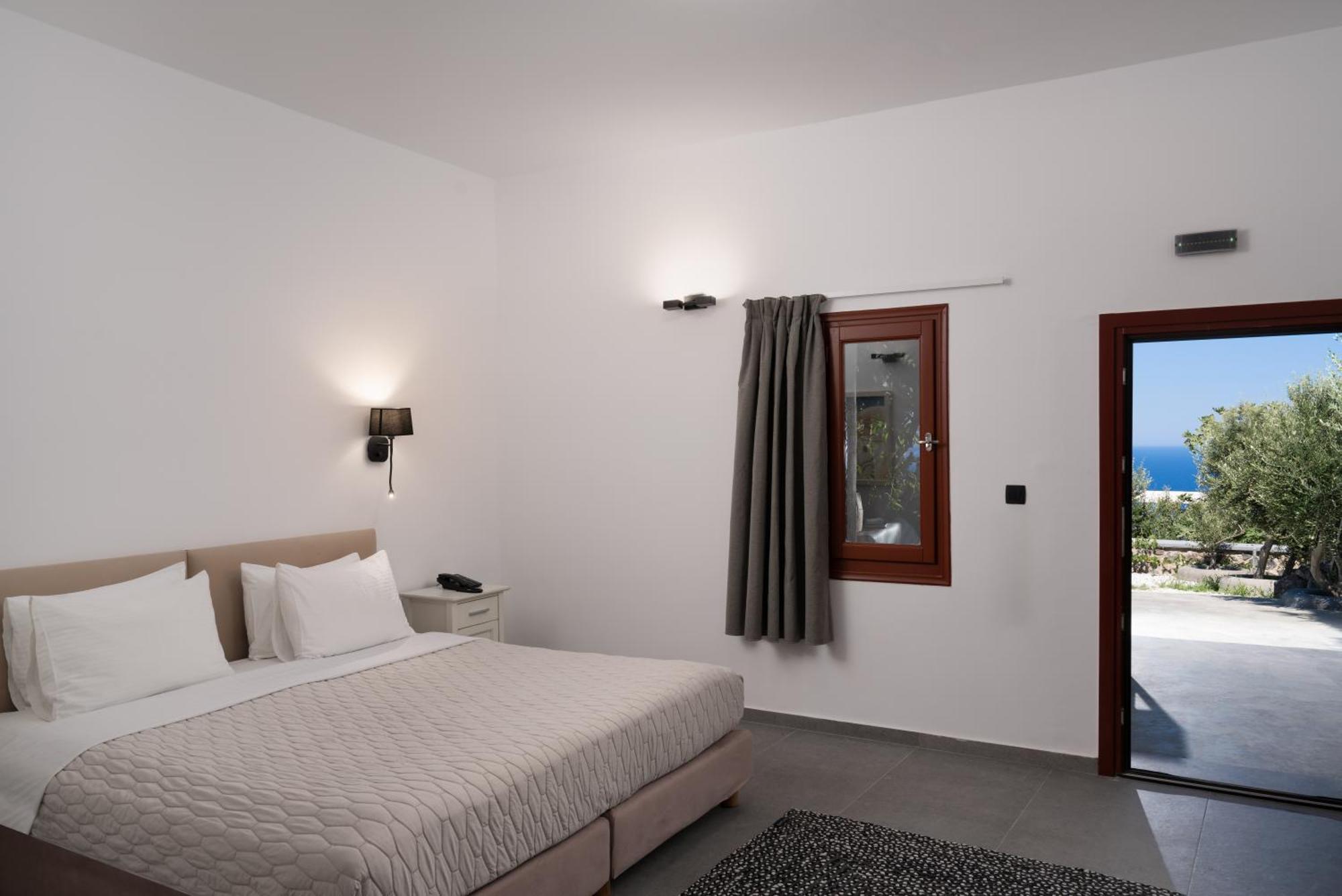 Splendour Hotel And Suites Firostefani Ngoại thất bức ảnh