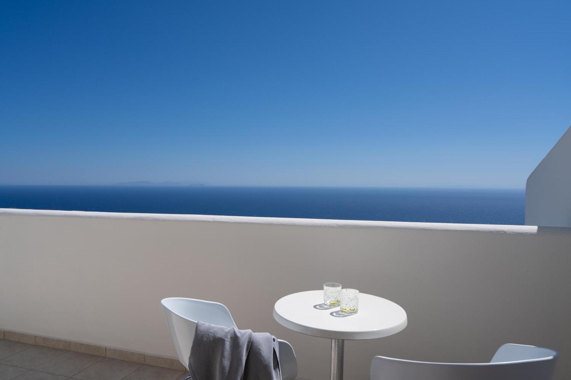 Splendour Hotel And Suites Firostefani Ngoại thất bức ảnh