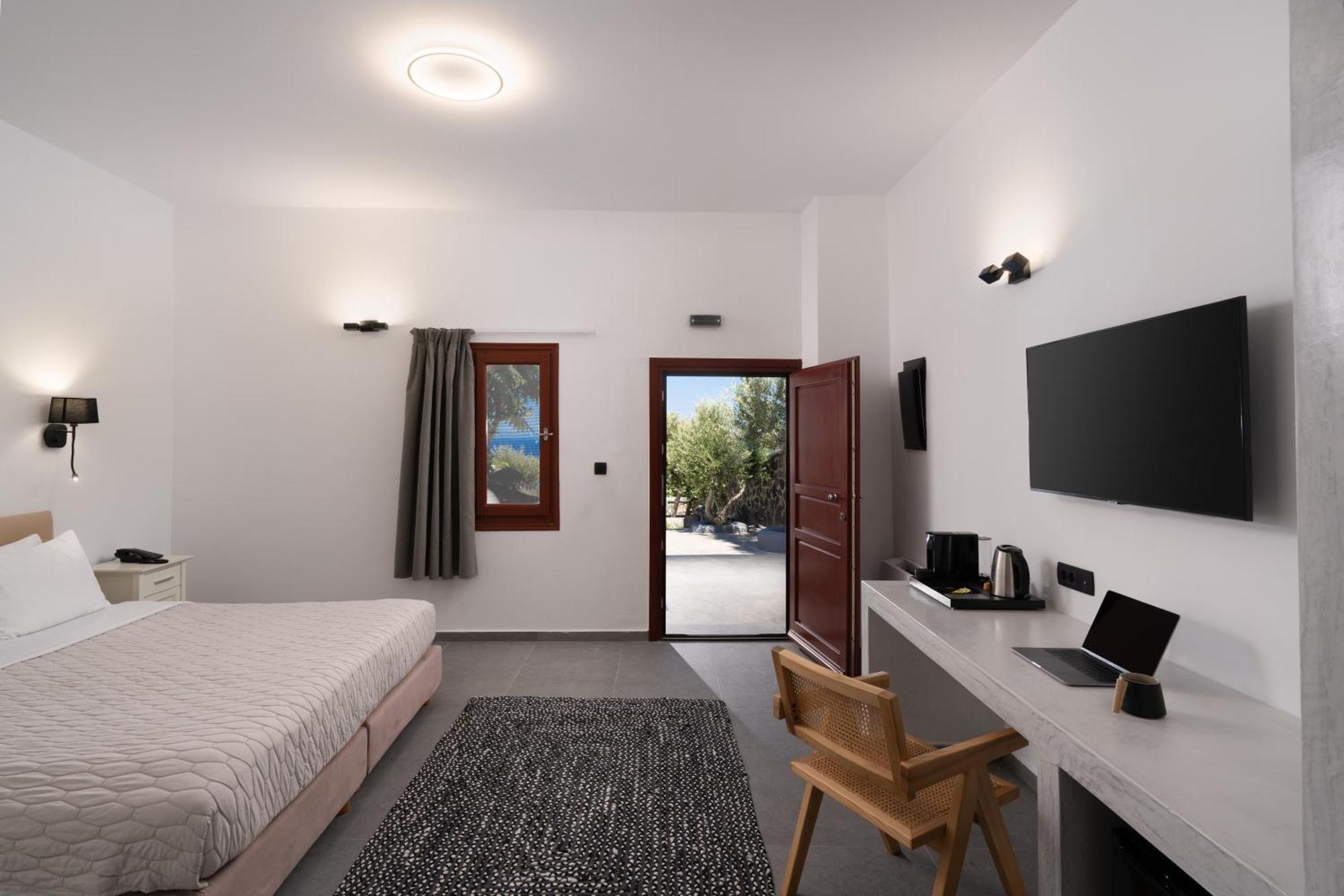 Splendour Hotel And Suites Firostefani Ngoại thất bức ảnh